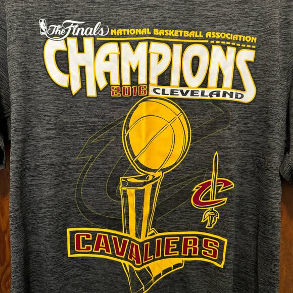 EUC NBA TX3 Cleveland Cavaliers 2016‎ Championships The Finals T-shirt Medium - Picture 2 of 6